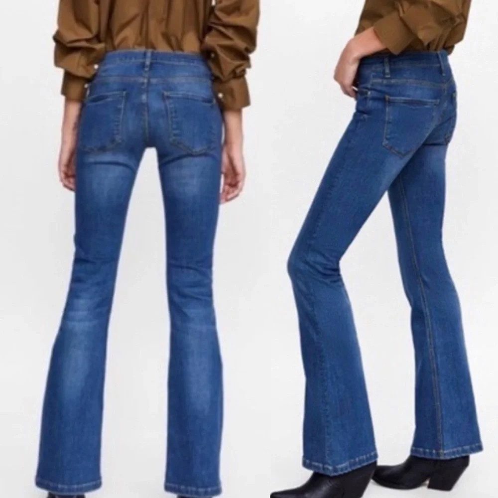 Zara Woman Premium Denim Collection Medium Wash Flare‎ Mid Rise Size 2